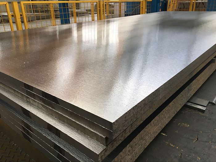 Plaque en tôle d’aluminium pour réservoir de GNL Moss